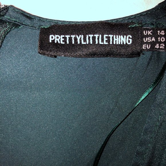 PrettyLittleThing Forest Green Sateen Fall Holiday Slit sleeves faxwrap … - Picture 2 of 3